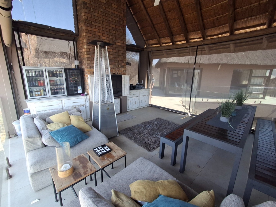 4 Bedroom Property for Sale in Boschenvaal River Front Lodges Free State